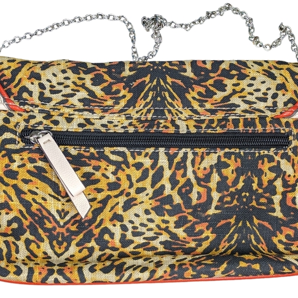 Jennifer Lopez JLO Cheetah Print Clutch Purse Magnetic Closure. Zip Pockets. - Picture 3 of 14